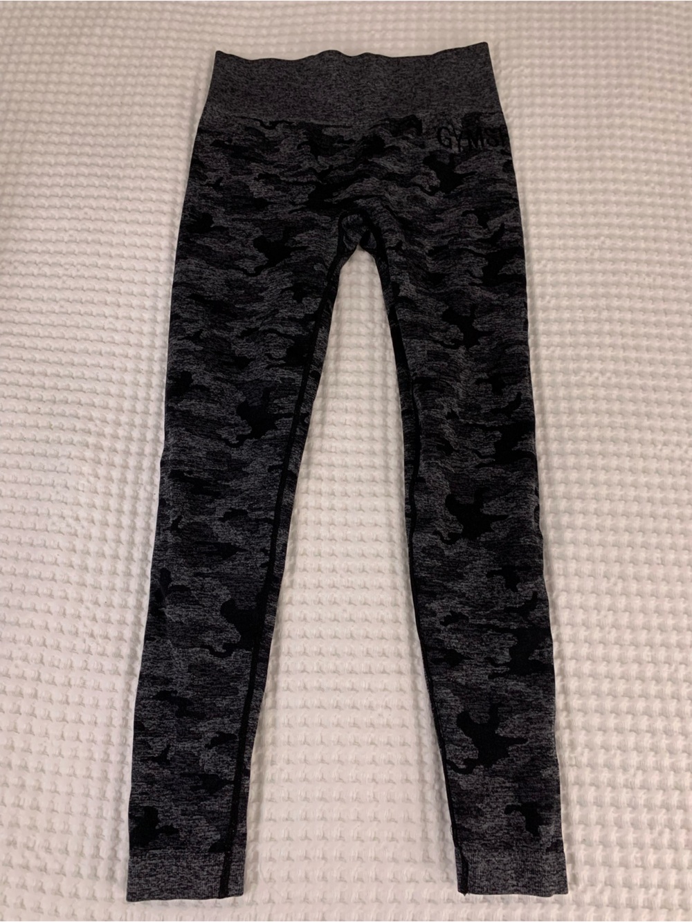 Gymshark Gray & Black Camo High-Waist Leggings Size Small